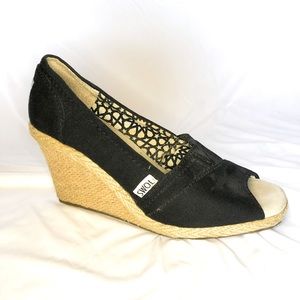 TOMS CLASSIC CANVAS WEDGE SANDAL- BLACK